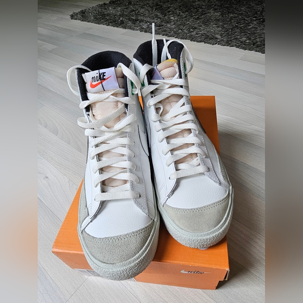 NikeMen's Blazer Mid 77 Premium Split Casual Sneakers
